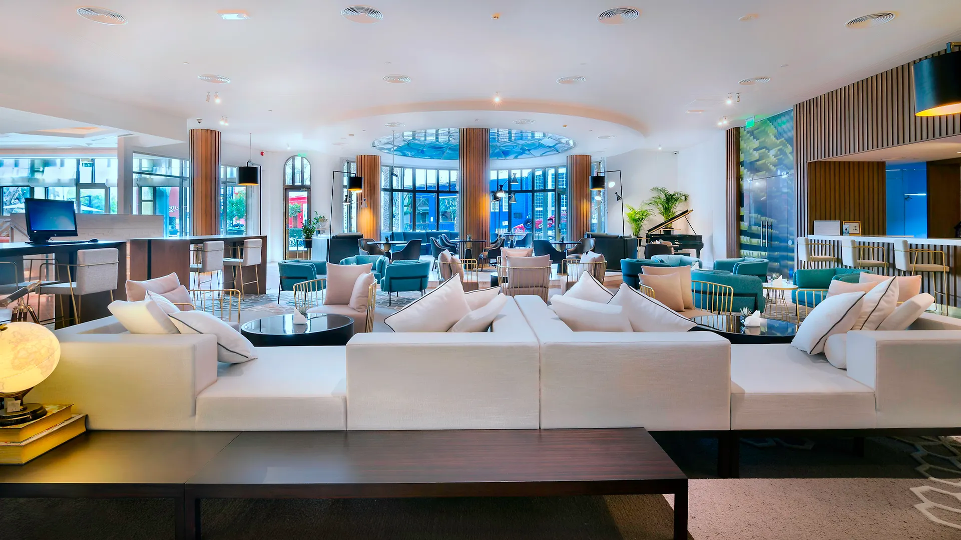Le Meridien Abu Dhabi 5*,  United Arab Emirates